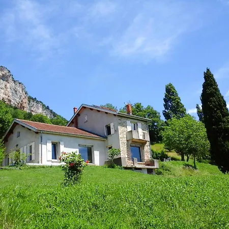 Maison Charmante A Avec Vue Montagne. Tatil Evi *