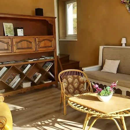 Maison Charmante A Avec Vue Montagne. Tatil Evi Plan-de-Baix