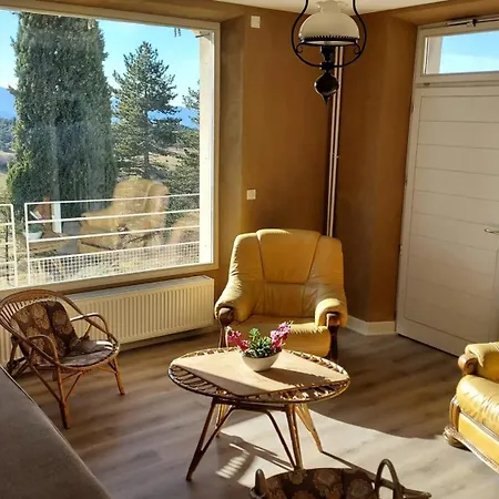 Maison Charmante à Avec Vue Montagne. Casa vacanze *