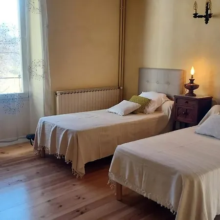 Hébergement de vacances Maison Charmante à Avec Vue Montagne. *
