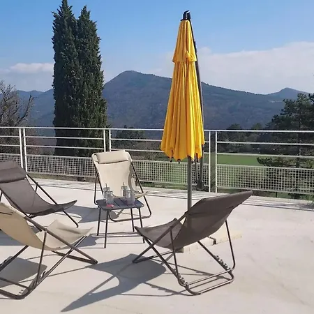 Casa vacanze Maison Charmante à Avec Vue Montagne. *