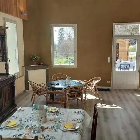 Maison Charmante à Avec Vue Montagne. Hébergement de vacances