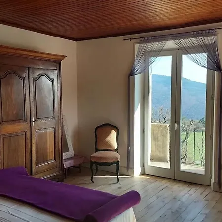 Maison Charmante à Avec Vue Montagne. Hébergement de vacances Plan-de-Baix