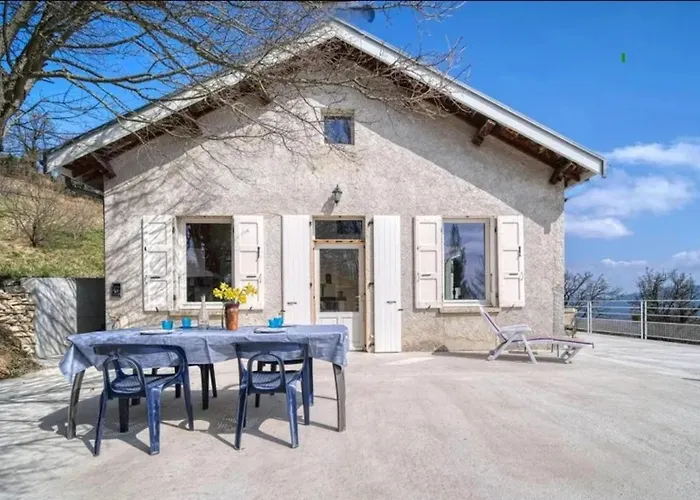 Maison Charmante A Avec Vue Montagne. بيت للعطل