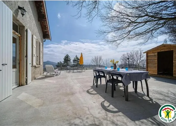 Maison Charmante A Avec Vue Montagne. *